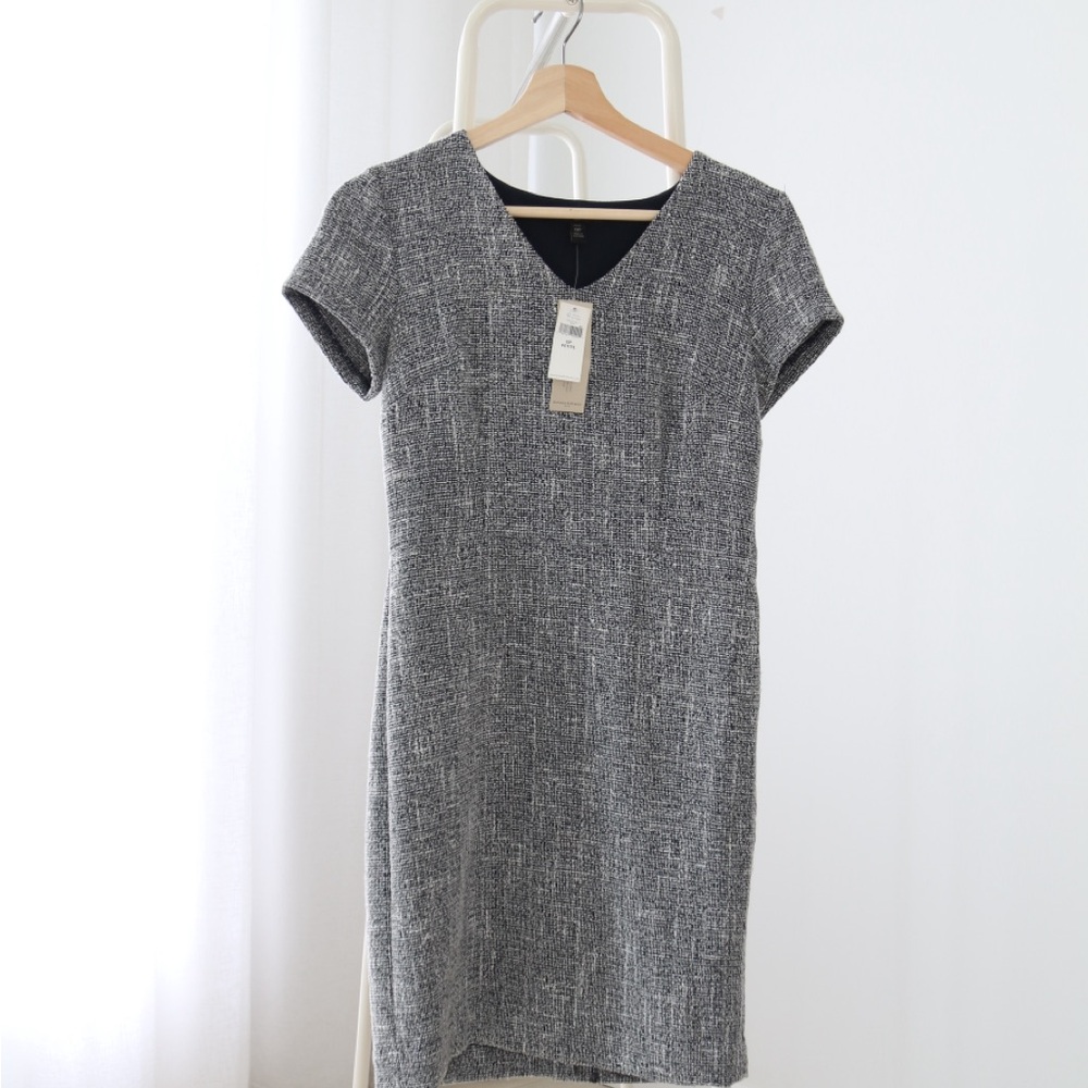 NWT Banana Republic Sheath Dress in size 0P